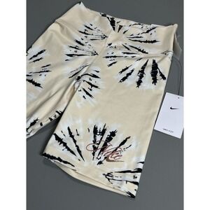 Nike One Women' 7" Cream/Multi‎ Mid-rise Training Shorts (DQ3594-219)